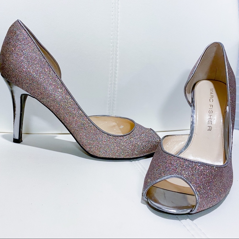 MARC FISHER 💕 sparkle glitter low heel peep toes
